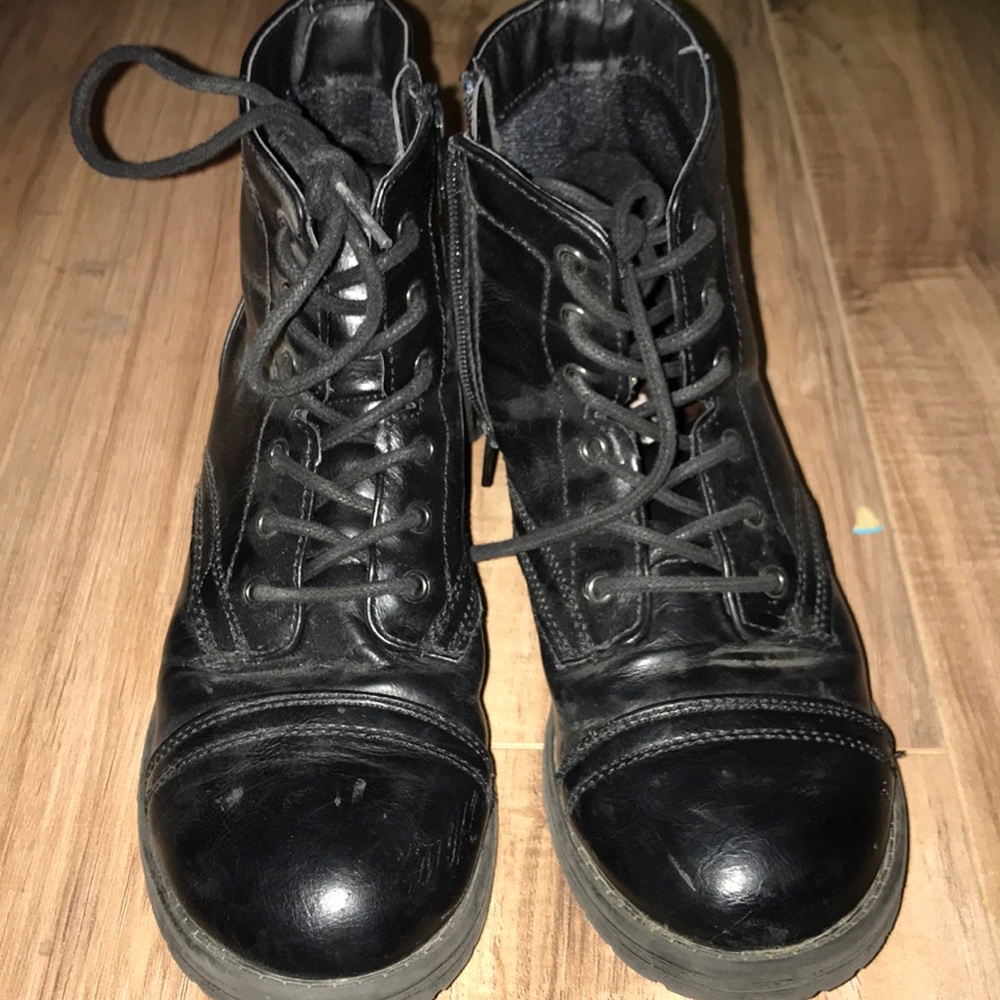 Steve Madden Black boots